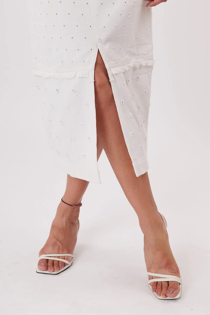 DERHY - MID-LENGTH DENIM SKIRT WITH SLIT AND MIRRORS - Close Up Slit